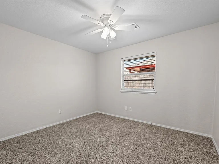 7717 Doris Dr — Photo 27