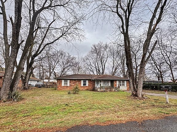 3rd image of 21823 S Ginger Dr