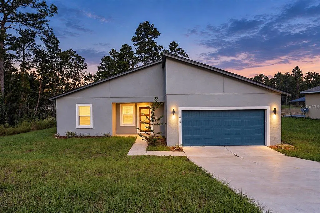 3 bed, 2.0 bath, 1850 sqft, $2,150 — Photo 1