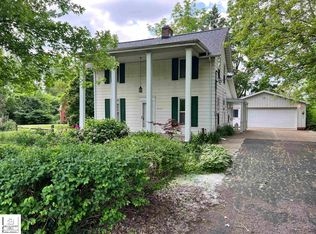 10545 E Goodall Rd, Durand, MI 48429