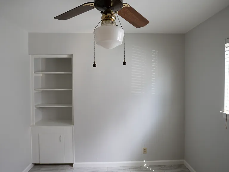 5235 Happiness St — Photo 22