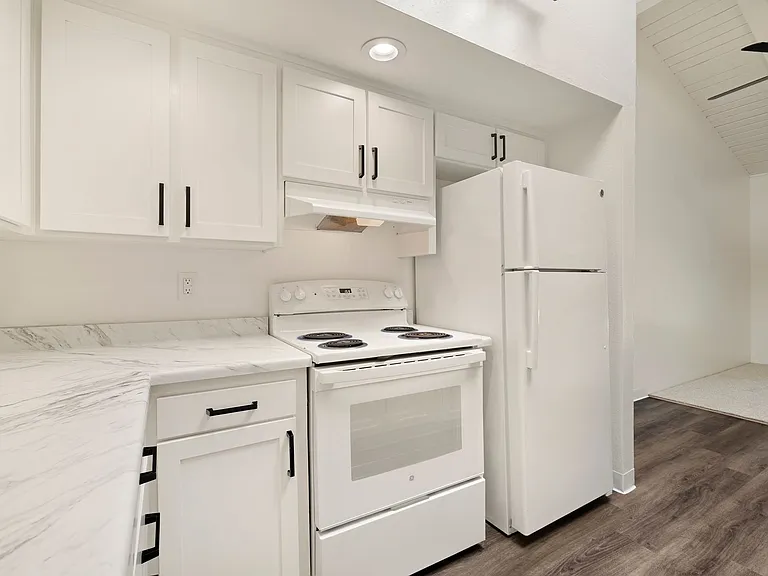 Villa Del Mar Apartments — Photo 41