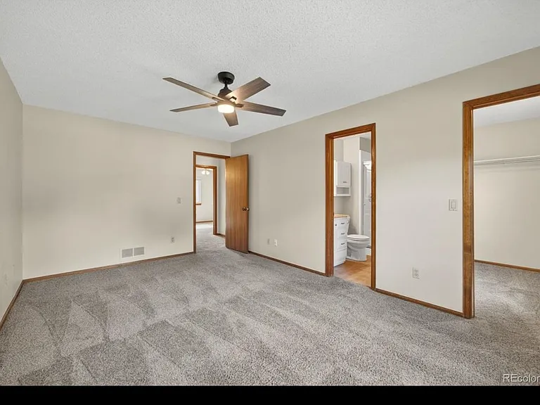 250 Cypress Ln — Photo 10