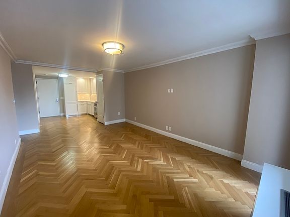 3rd image of 305 E 86th St APT 17EW