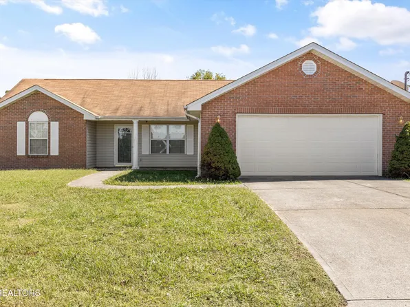 1154 Sunshine Dr, Dandridge, TN 37725