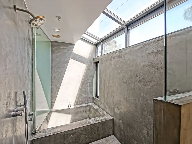 522 Grand Blvd — Photo 18
