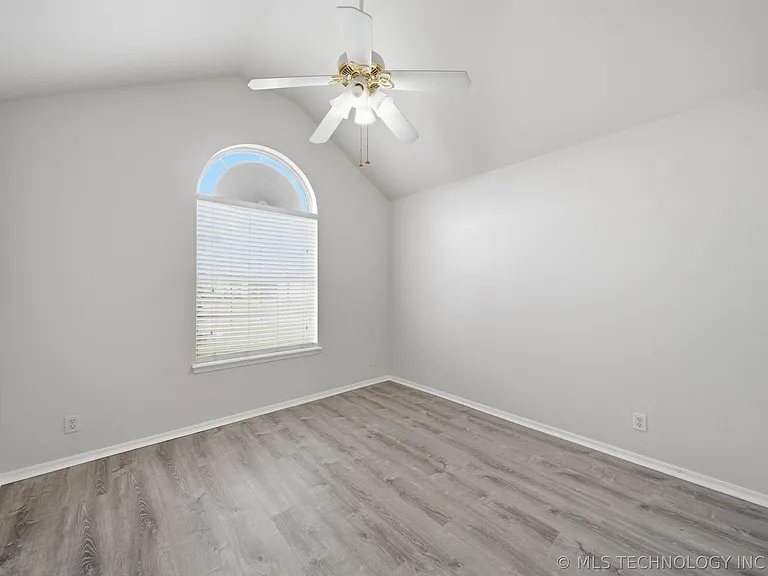 1217 W 117th Ct S — Photo 21