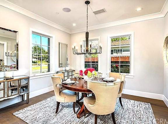 3rd image of 828 Sierra Madre Blvd