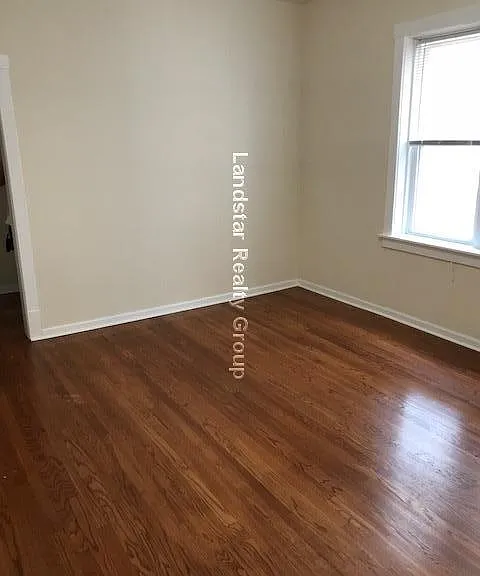 4453 N Hamlin Ave #2 — Photo 4