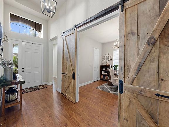 3rd image of 11600 Stonecreek Cir