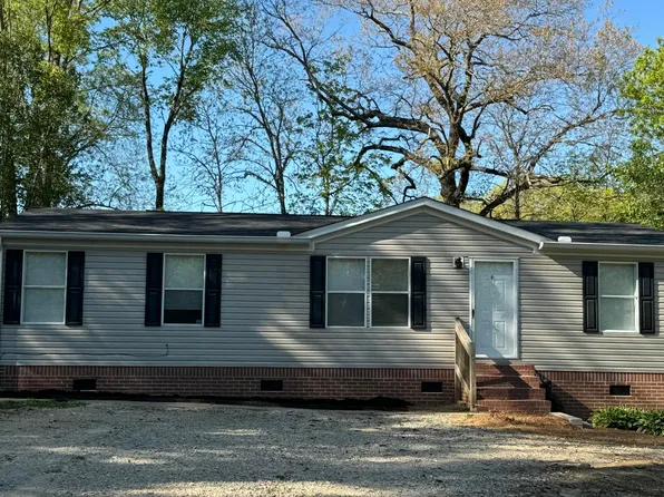 25 Lone Oak Dr, Jackson, TN 38305