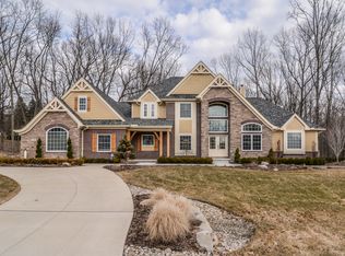 2699 Toby Dr, Brighton, MI