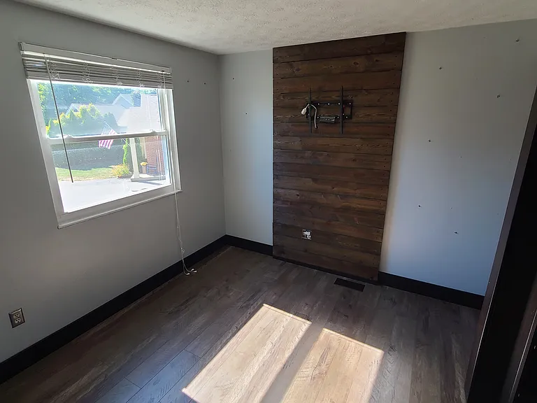 with TV mount. Good for Bedroom or office