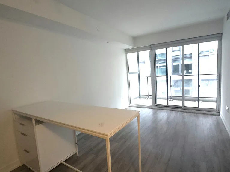 77 Shuter St #603 — Photo 7