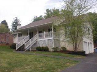 5126 Rockcrest Rd, Knoxville, TN 37918