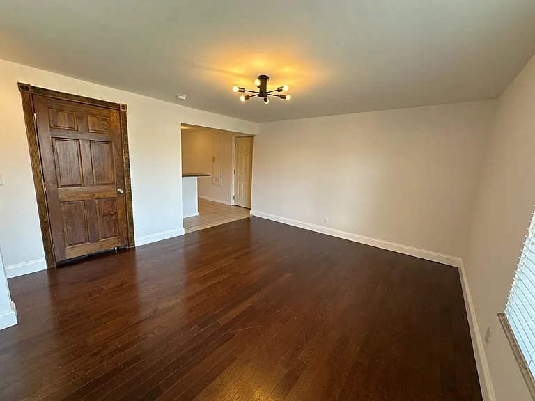 Summit St 1770 1770 — Photo 39