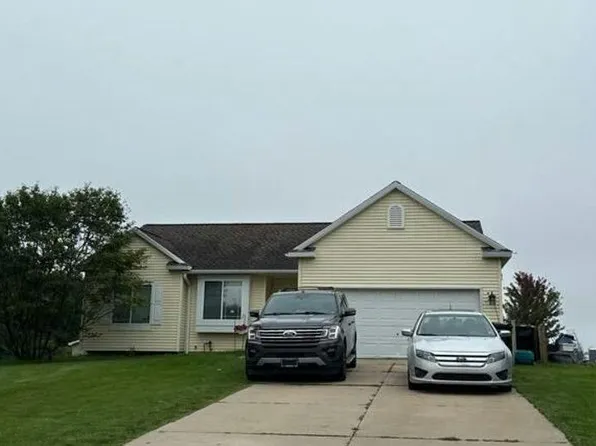 1639 Sunny Gln SE, Caledonia, MI 49316