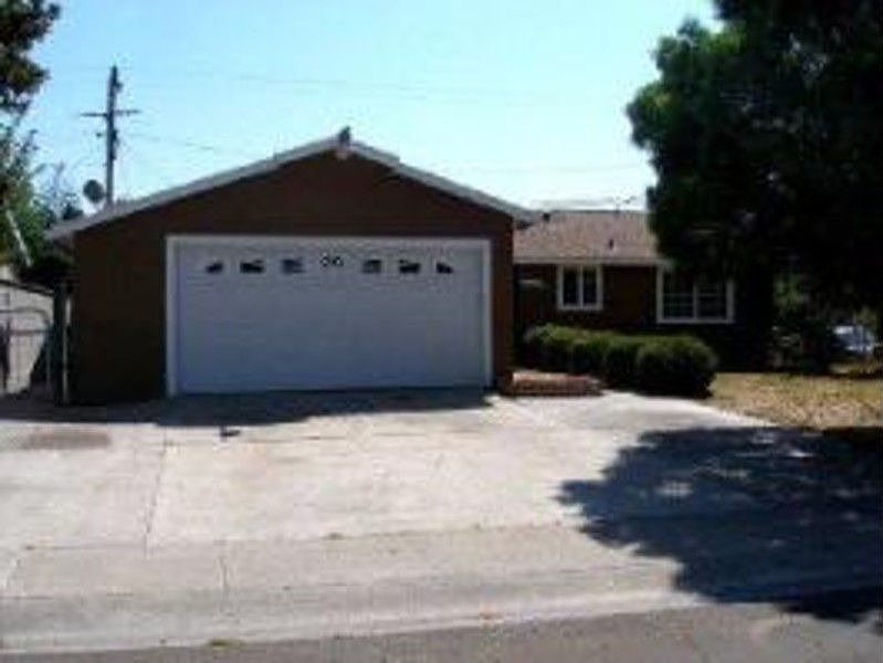 1st image of 2802 Cornwall Dr
