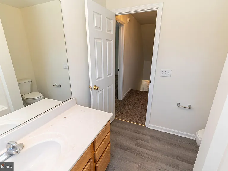 202 Carsons Ct — Photo 30