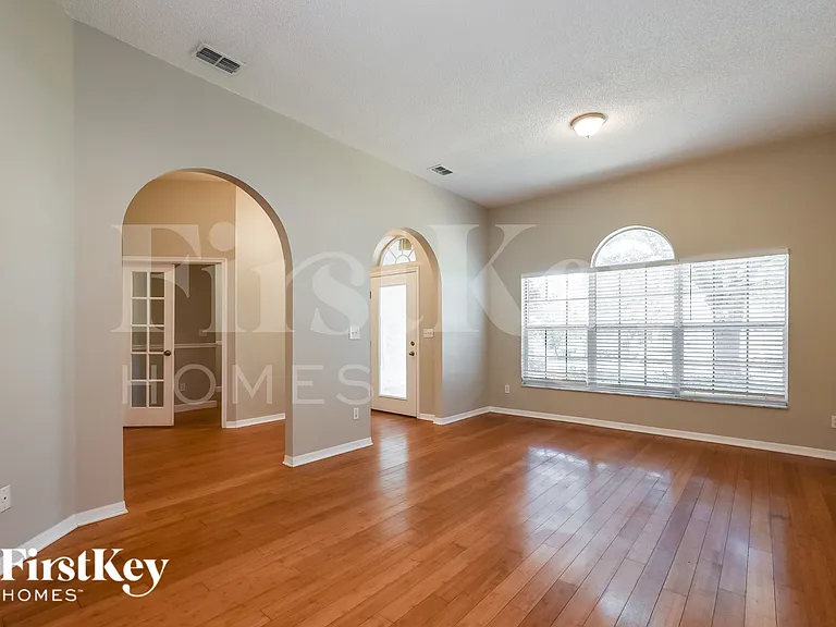 3010 Linmont Ln — Photo 3