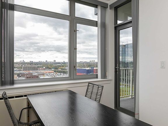 4th image of 40-28 College Point Blvd #1711