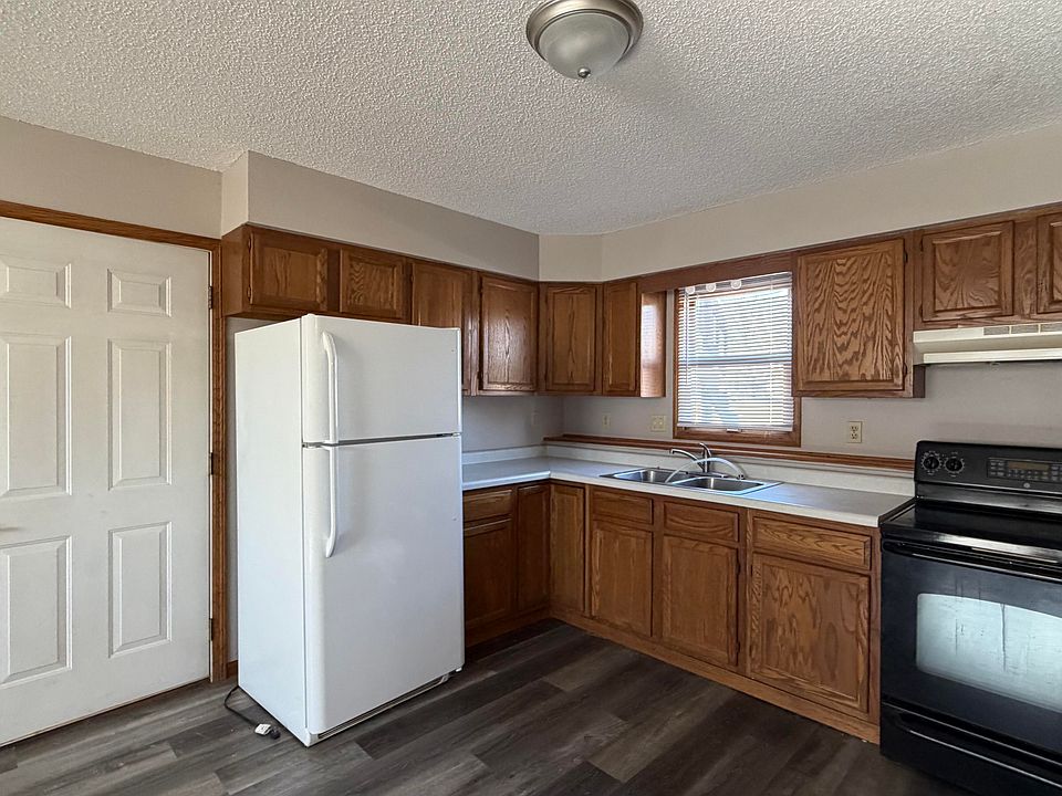 1st image of 219-221 223rd St #219-C