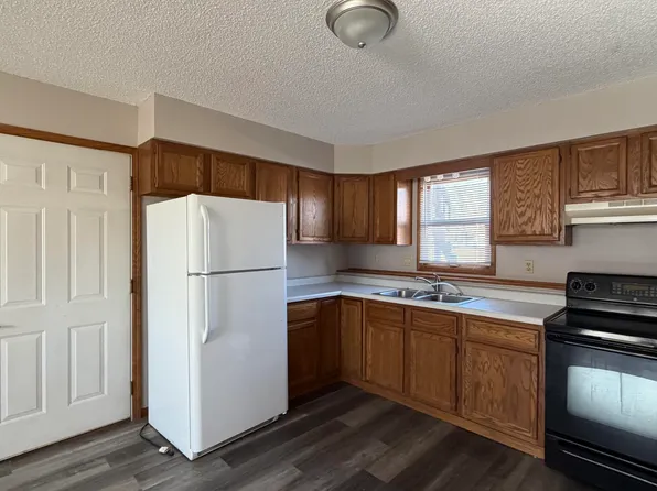 219-221 223rd St, La Harpe, IL