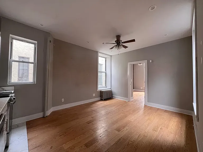 312 E 116th St #Penthouse 2 — Photo 7
