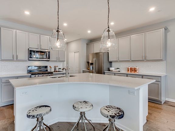 Eat-In Kitchen Island
