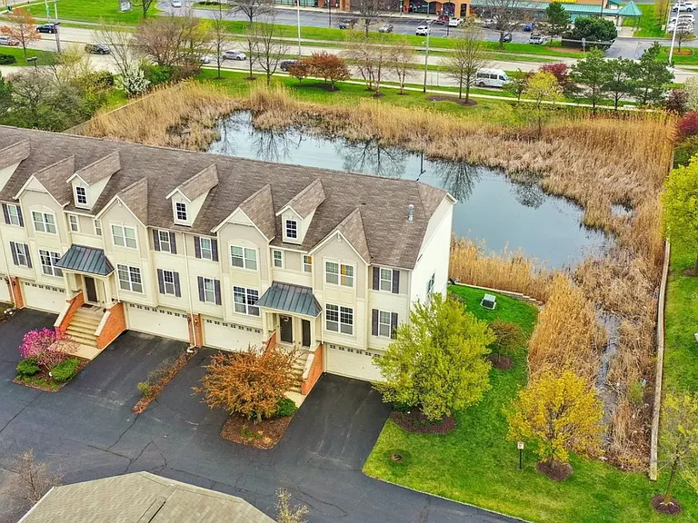 349 N Commerce St — Photo 6