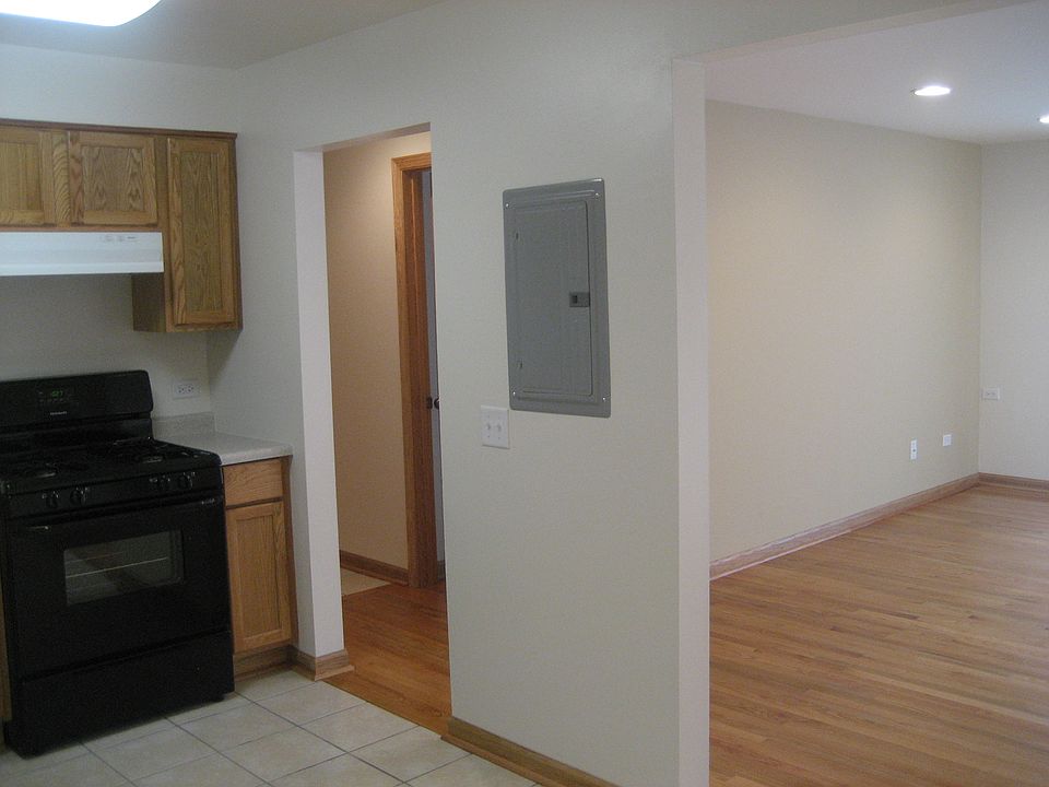 2nd image of 415 E Prospect Ave