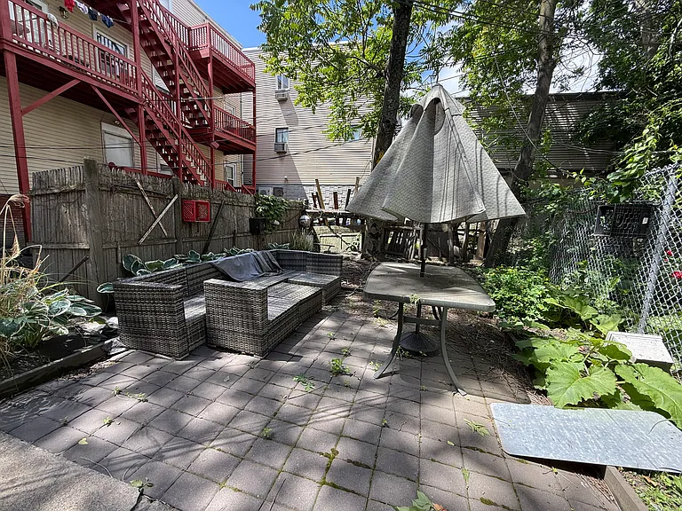 159 Marion St #3 — Photo 19