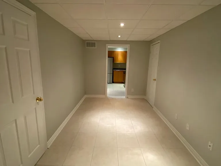 46 Chatsworth Ct #BASEMENT — Photo 6