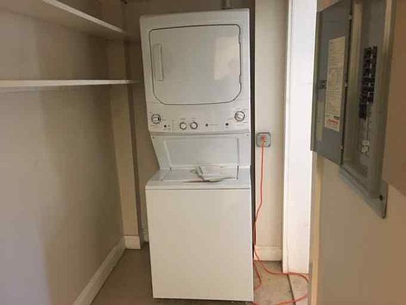 3rd image of 275 Pearl St #3