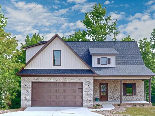 108 Sprucewood Ct, Archdale, NC 27263