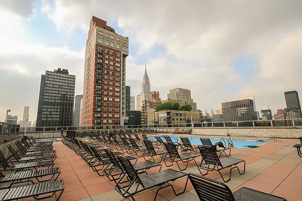 Sold by T&T Real Estate | media 4