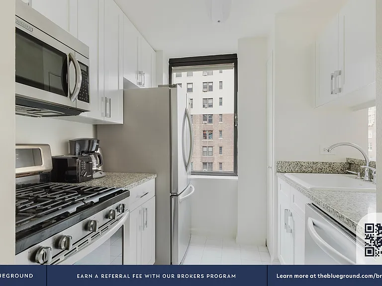 255 W 94th St #9F — Photo 9