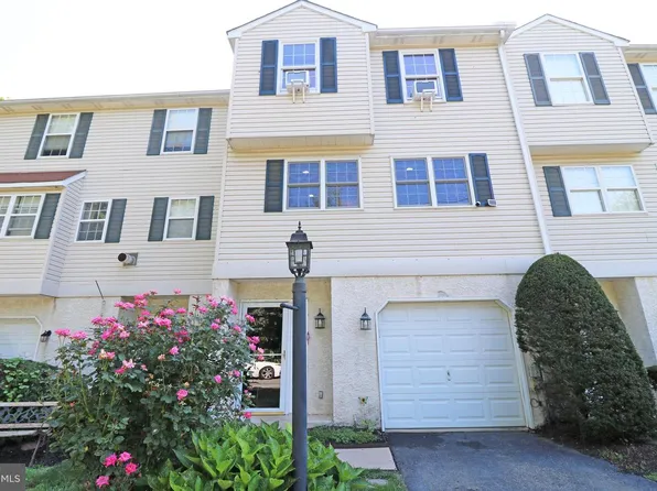 7 Old Pennell Rd, Media, PA 19063