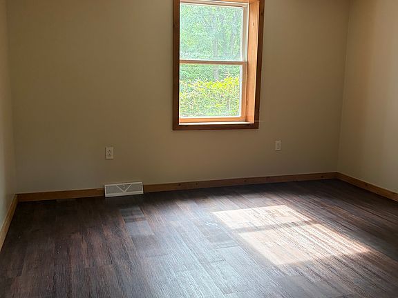 3rd image of 125 Harmony St