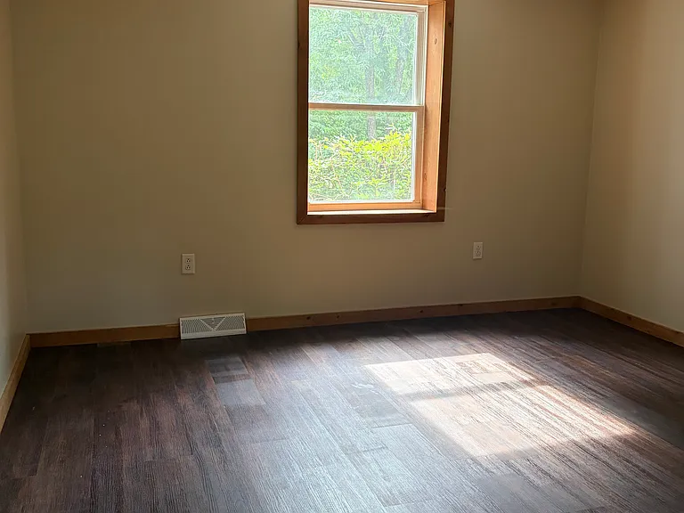 125 Harmony St — Photo 3