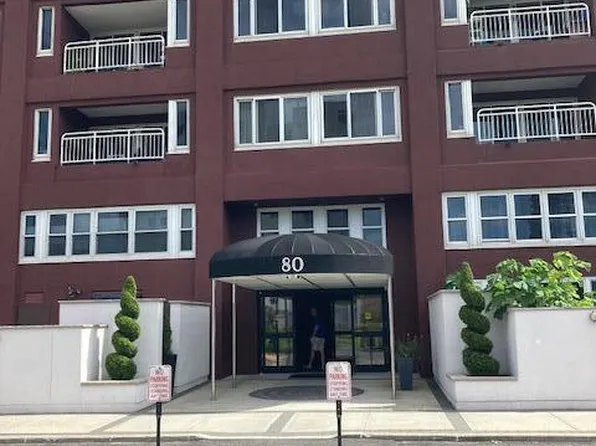 80 Bay Street Lndg APT 9E, Staten Island, NY 10301