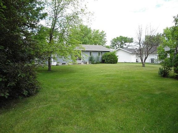 3rd image of 604 3rd St SE