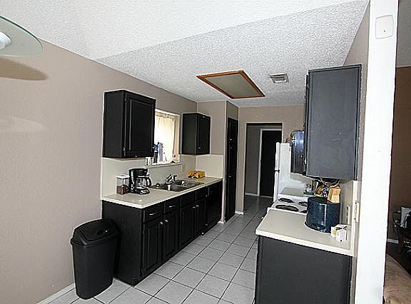 5th image of 6021 Hillglen Dr