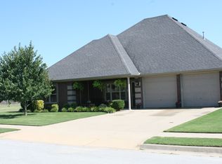 761 Amethyst Ave, Springdale, AR 72764