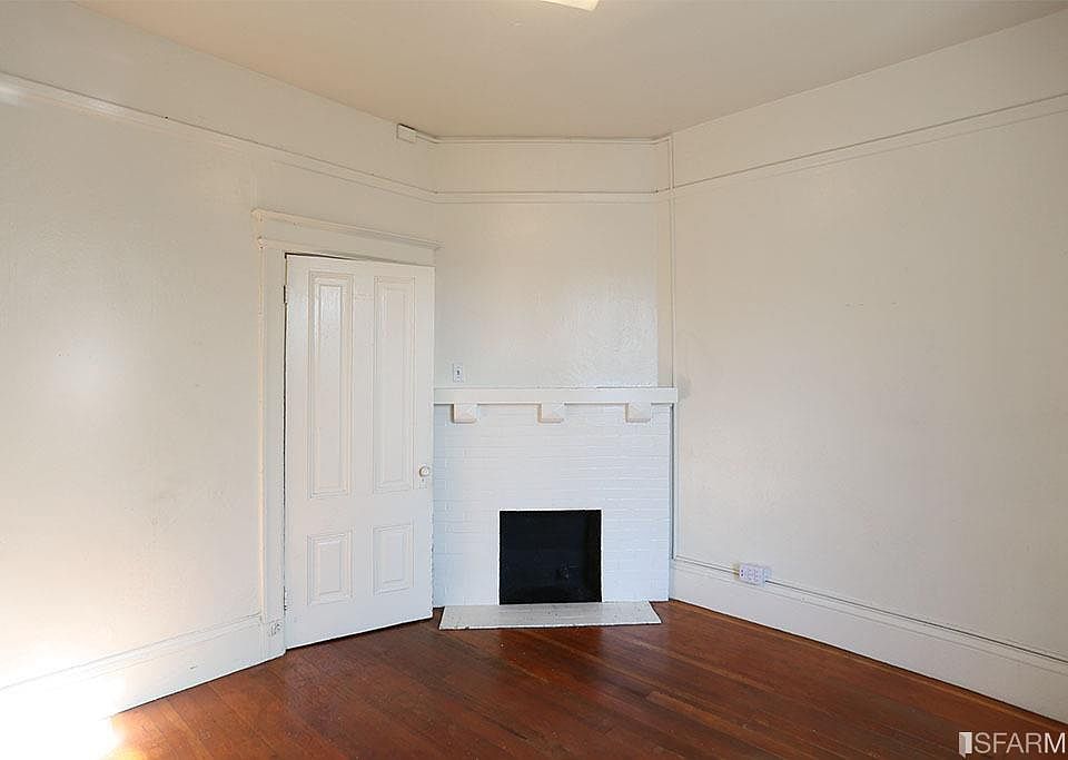 1st image of 225 9th St #A