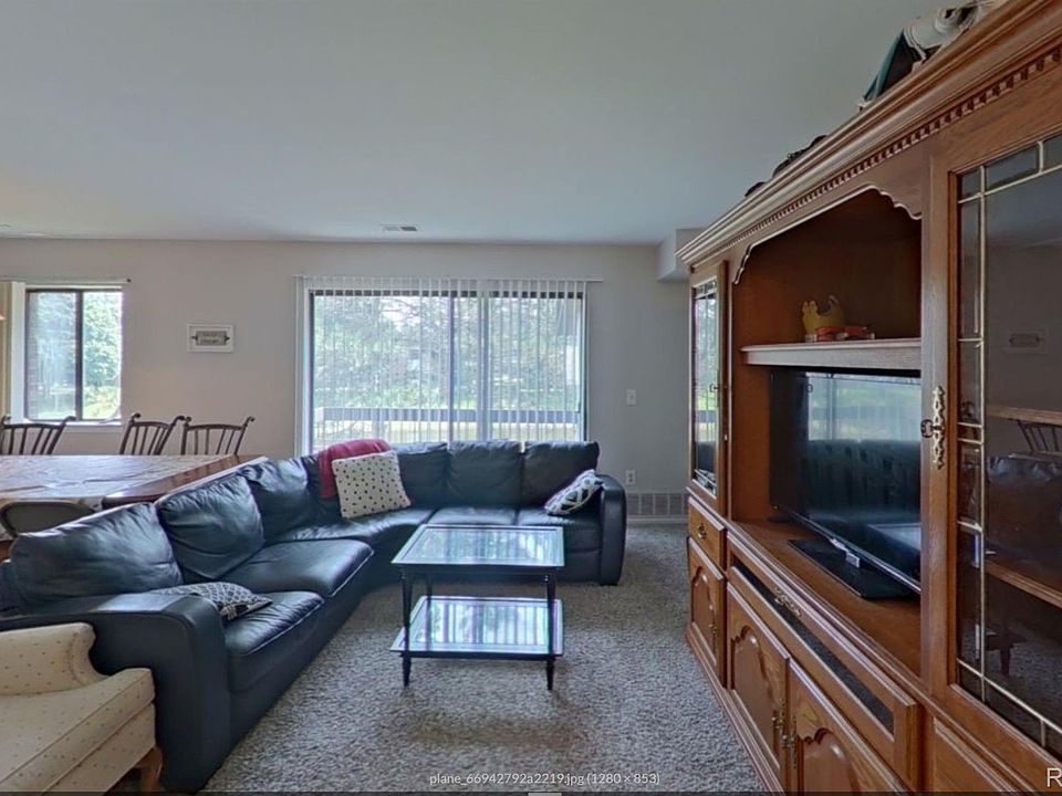 1st image of 33667 Pondview Cir