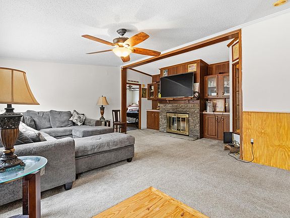 2nd image of 506 Hallman Mill Rd