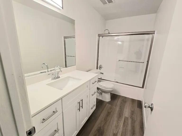 2101 Vine St #322 — Photo 11