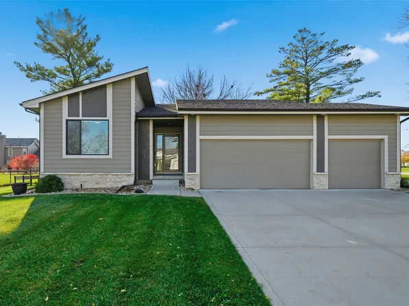 100 NE 14th Ct, Grimes, IA 50111