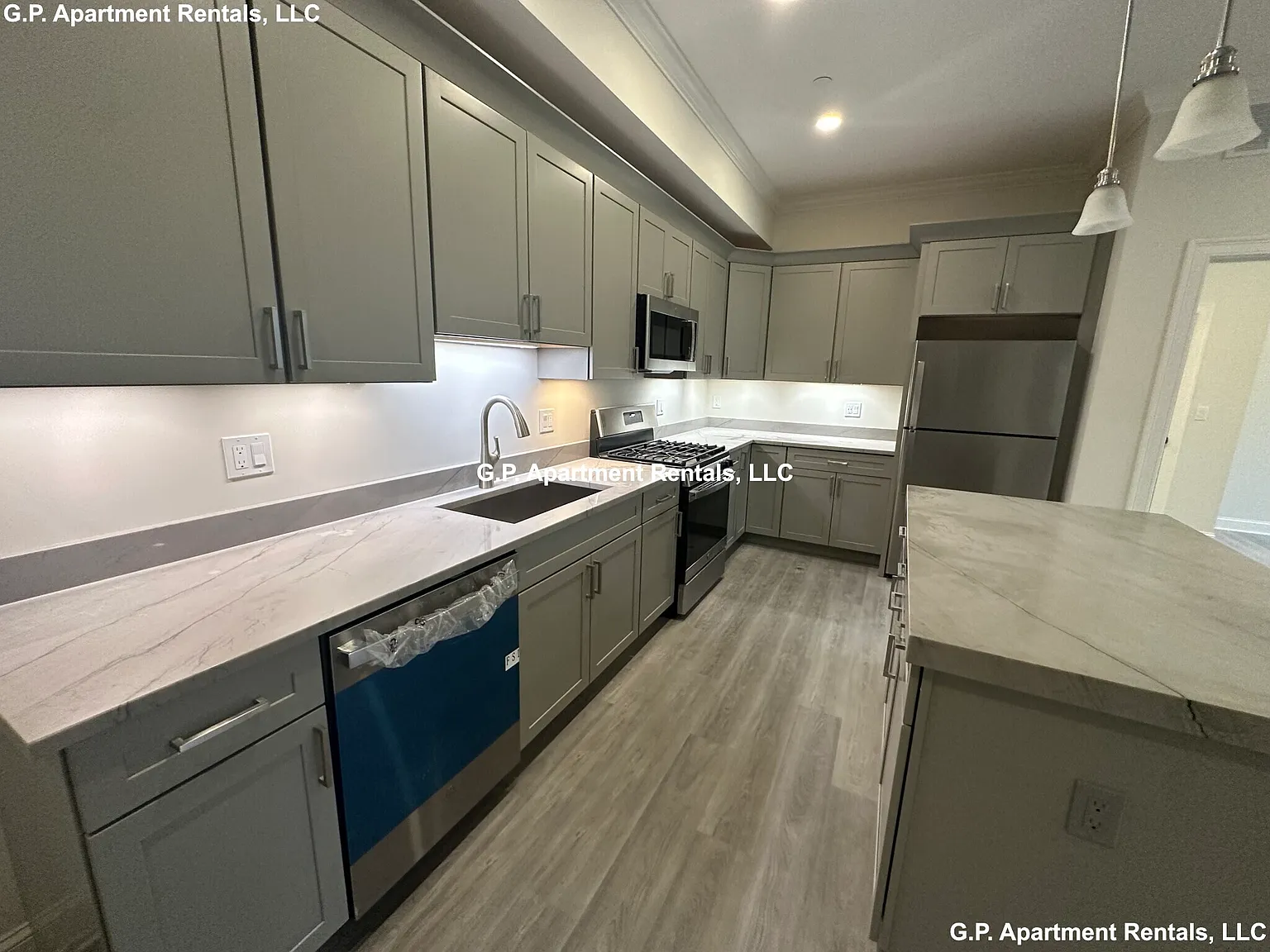 2 bed, $2,700 — Photo 3